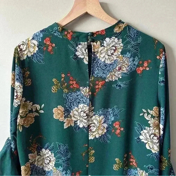Bebop You Be Free Women's size XL Green Floral Shift Dress Bell Sleeve Photos - Picture 8 of 12